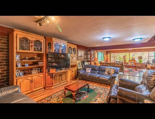 4 BEDROOM HOUSE FOR SALE IN GLENVISTA